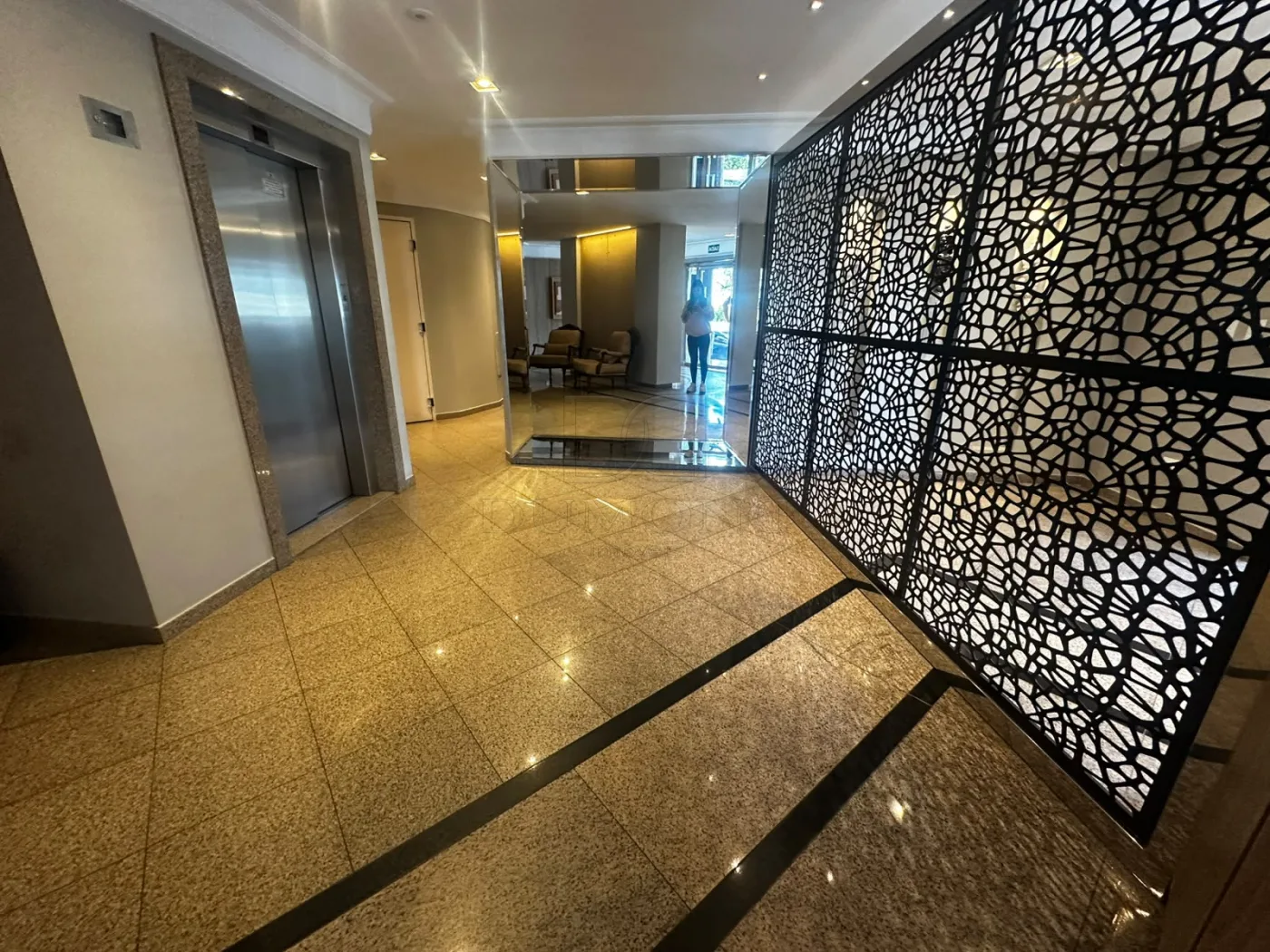Apartamento de Alto Padrão com 02 Suítes no Maison Classic ? Centro