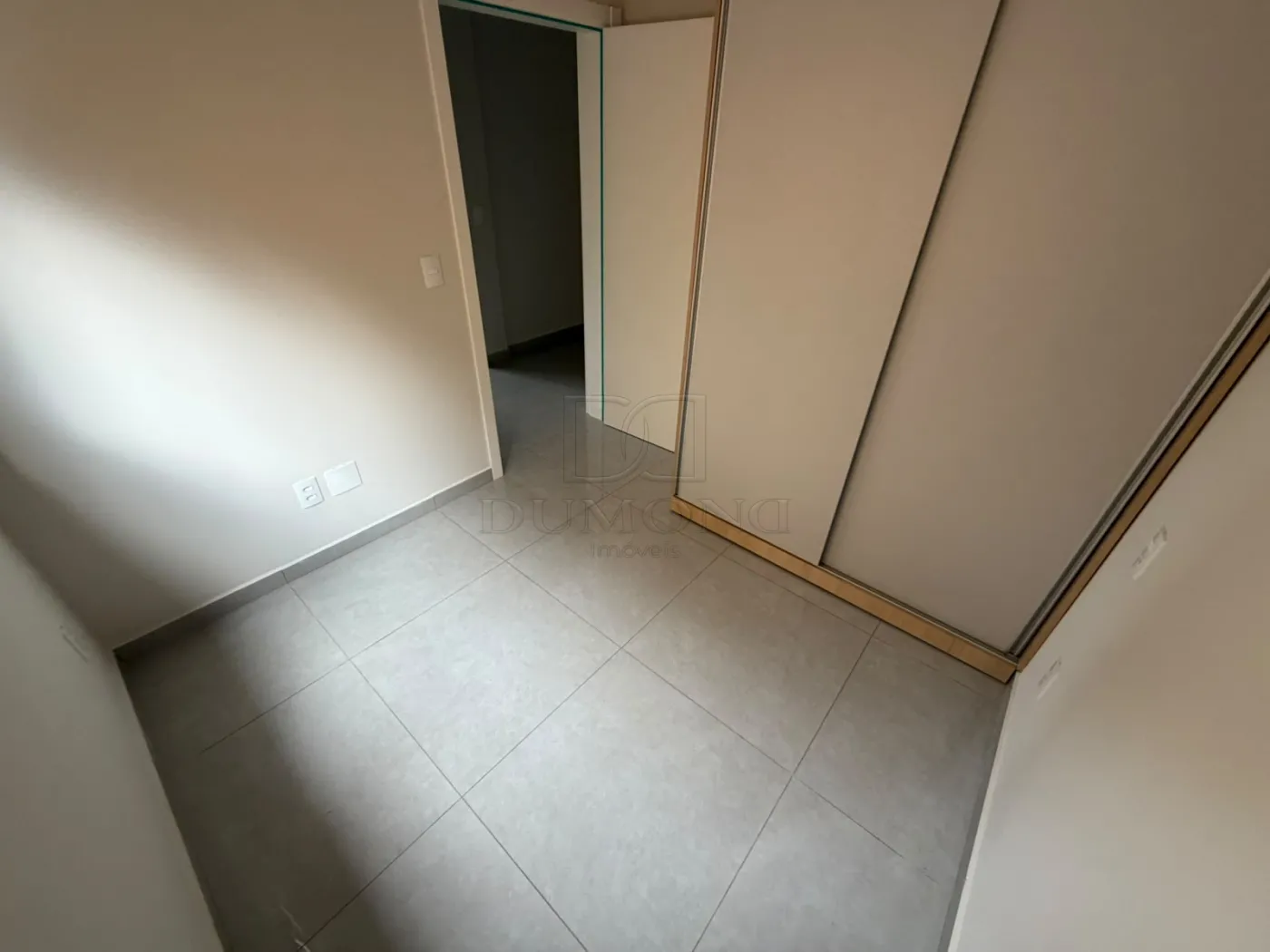 Apartamento semi-mobiliado para locação na região da Vila A