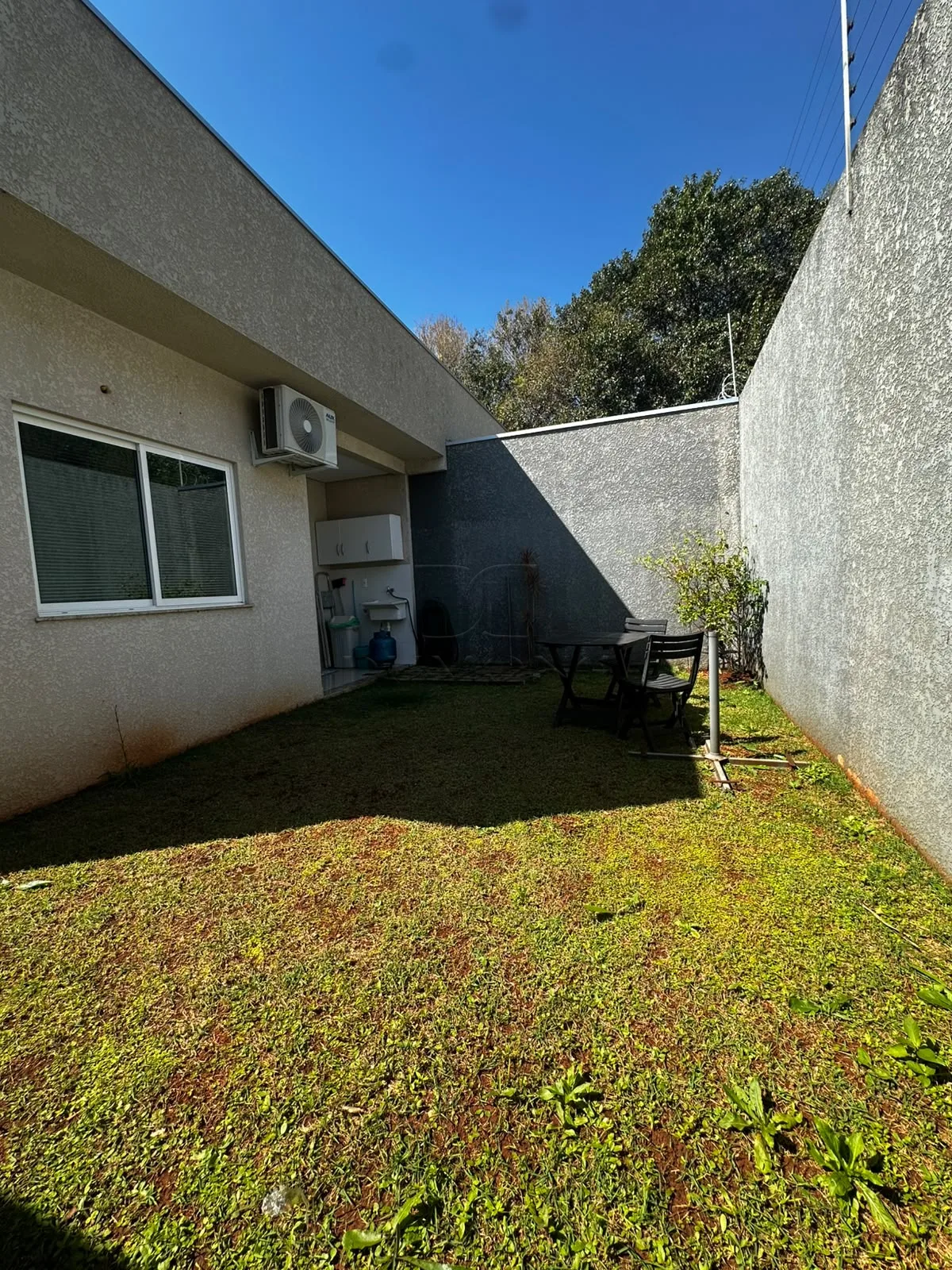 Excelente Casa Mobiliada para Locação no Residencial Veneza.