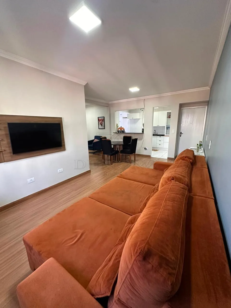 Apartamento com 2 dormitórios, sendo 1 suíte com closet, no Edifício Residencial Shangri-Lá