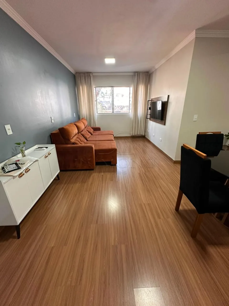 Apartamento com 2 dormitórios, sendo 1 suíte com closet, no Edifício Residencial Shangri-Lá