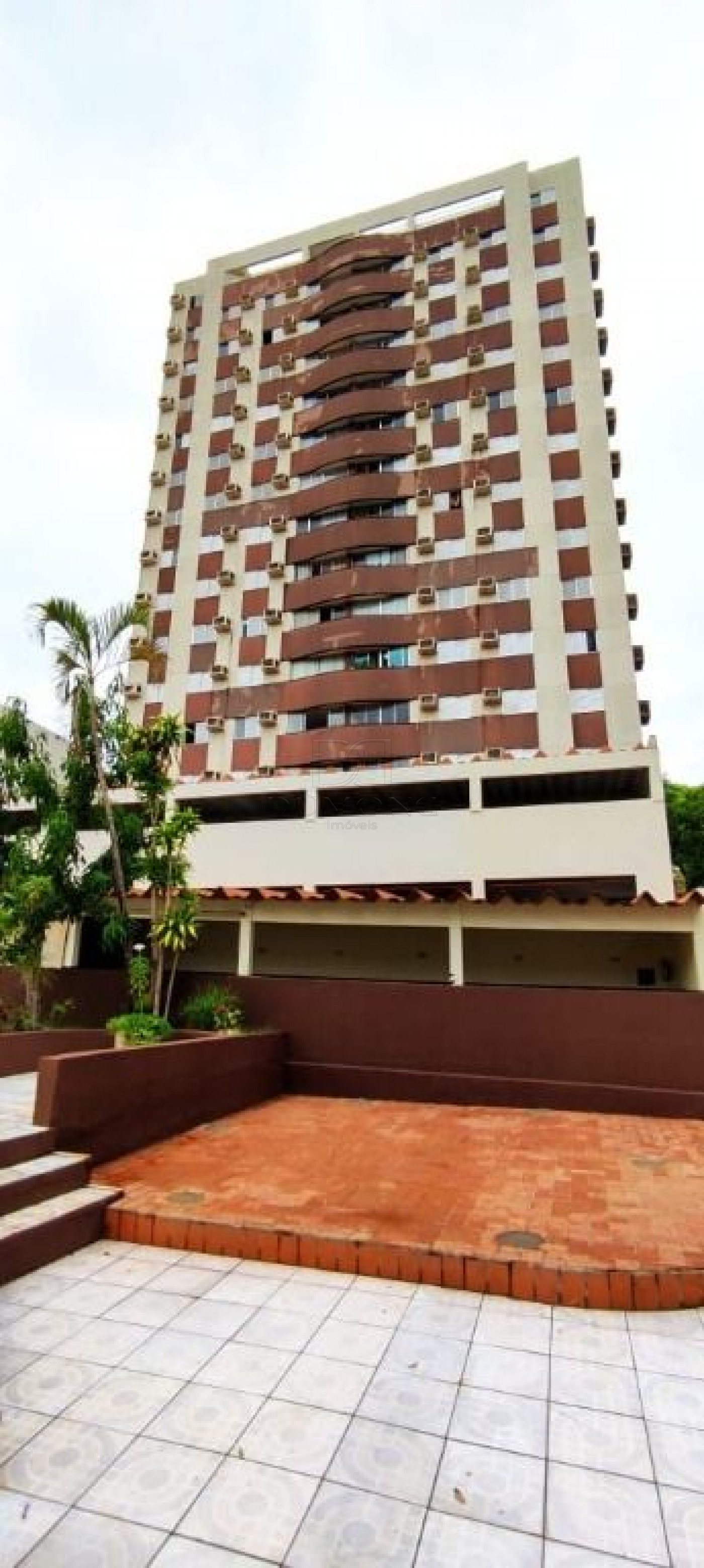 Apartamento com 2 dormitórios, sendo 1 suíte com closet, no Edifício Residencial Shangri-Lá