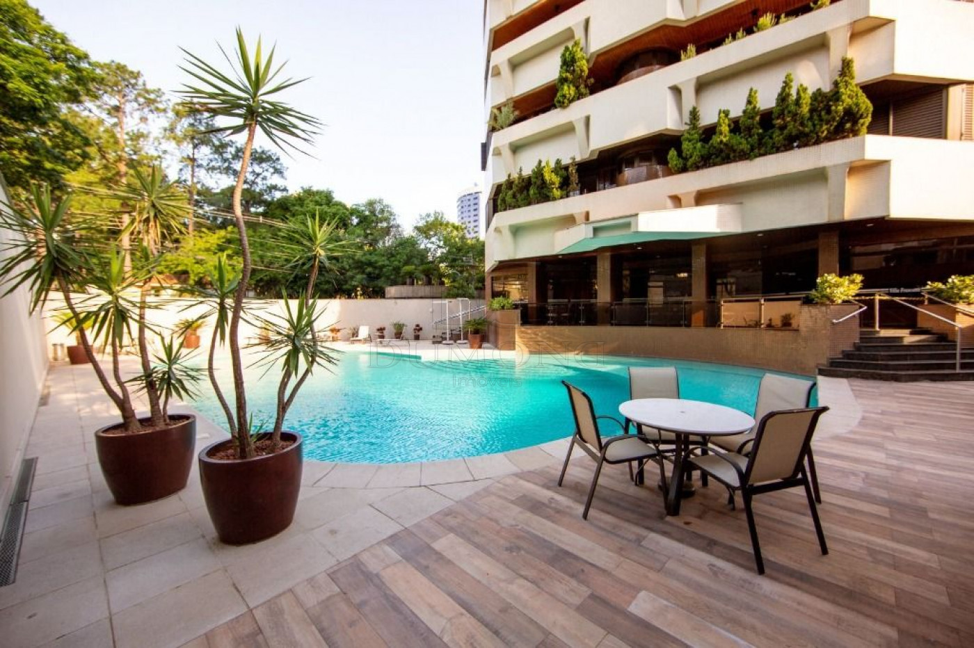 APARTAMENTO DE ALTO PADRÃO, TODO MOBILIADO, À VENDA E PARA LOCAÇÃO EM FOZ DO IGUAÇU!