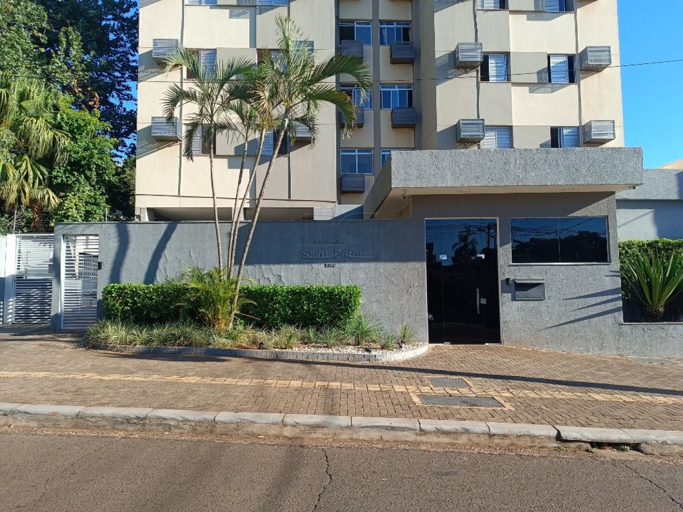 APARTAMENTO PARA LOCAÇÃO COM 3 DORMITÓRIOS NO EDIFÍCIO SAINT PETER EM FOZ DO IGUAÇU!!