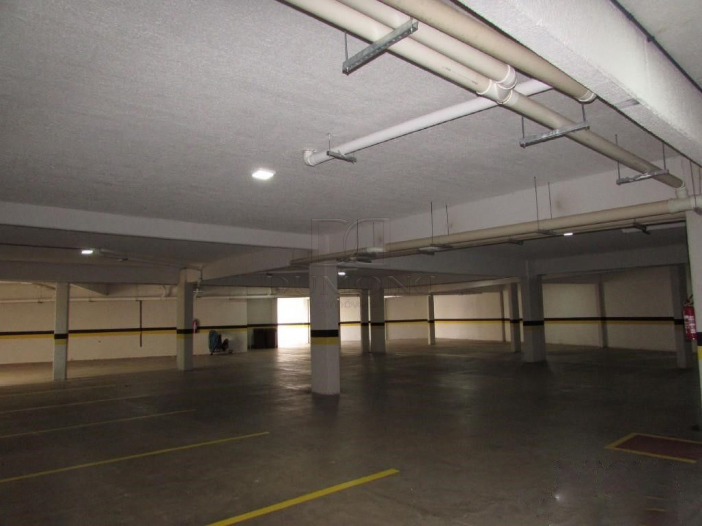 SALA COMERCIAL SEMI MOBILIADA PARA LOCAÇÃO NO EDIFÍCIO CAESAR TOWER!
