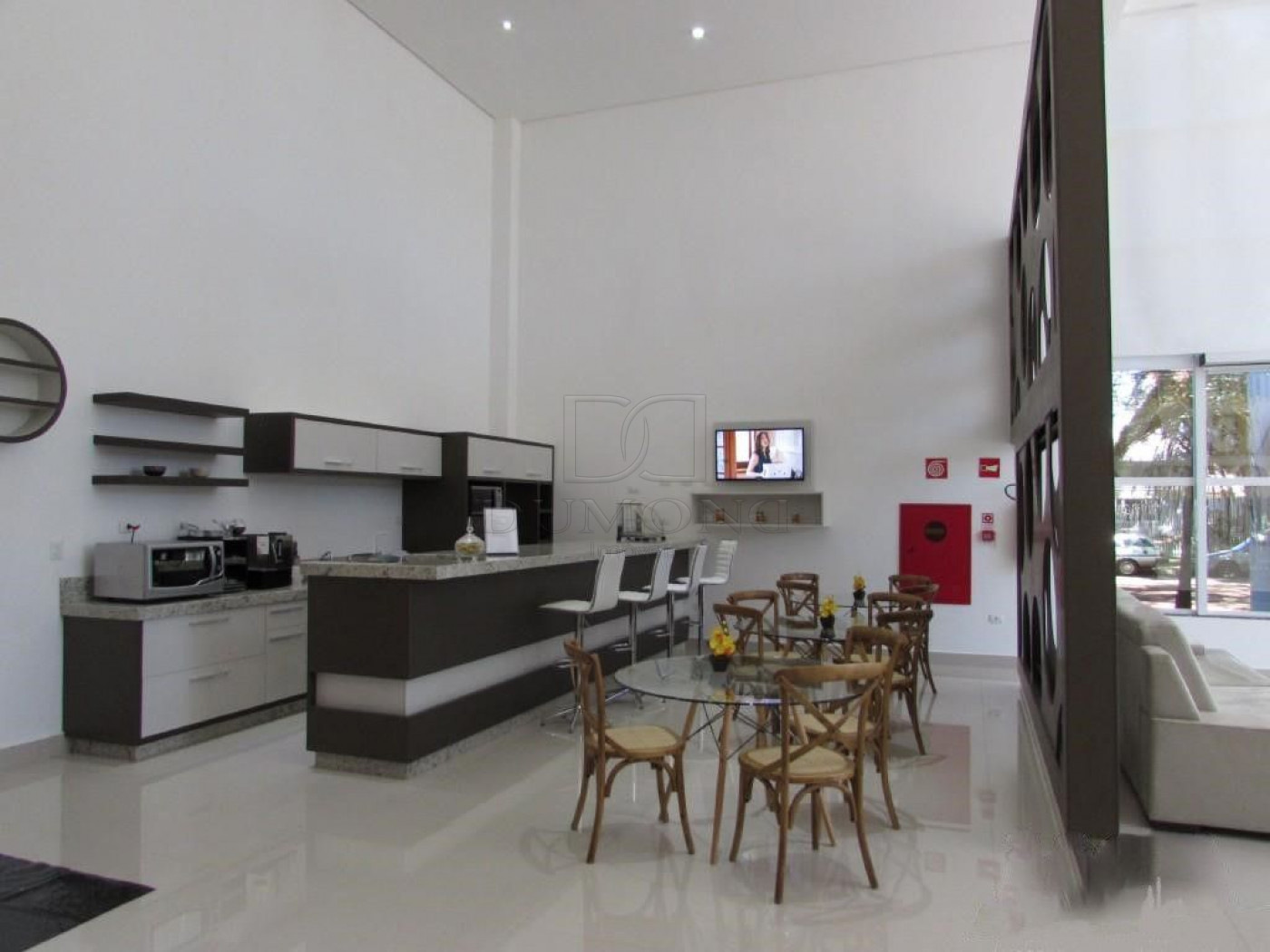 SALA COMERCIAL SEMI MOBILIADA PARA LOCAÇÃO NO EDIFÍCIO CAESAR TOWER!