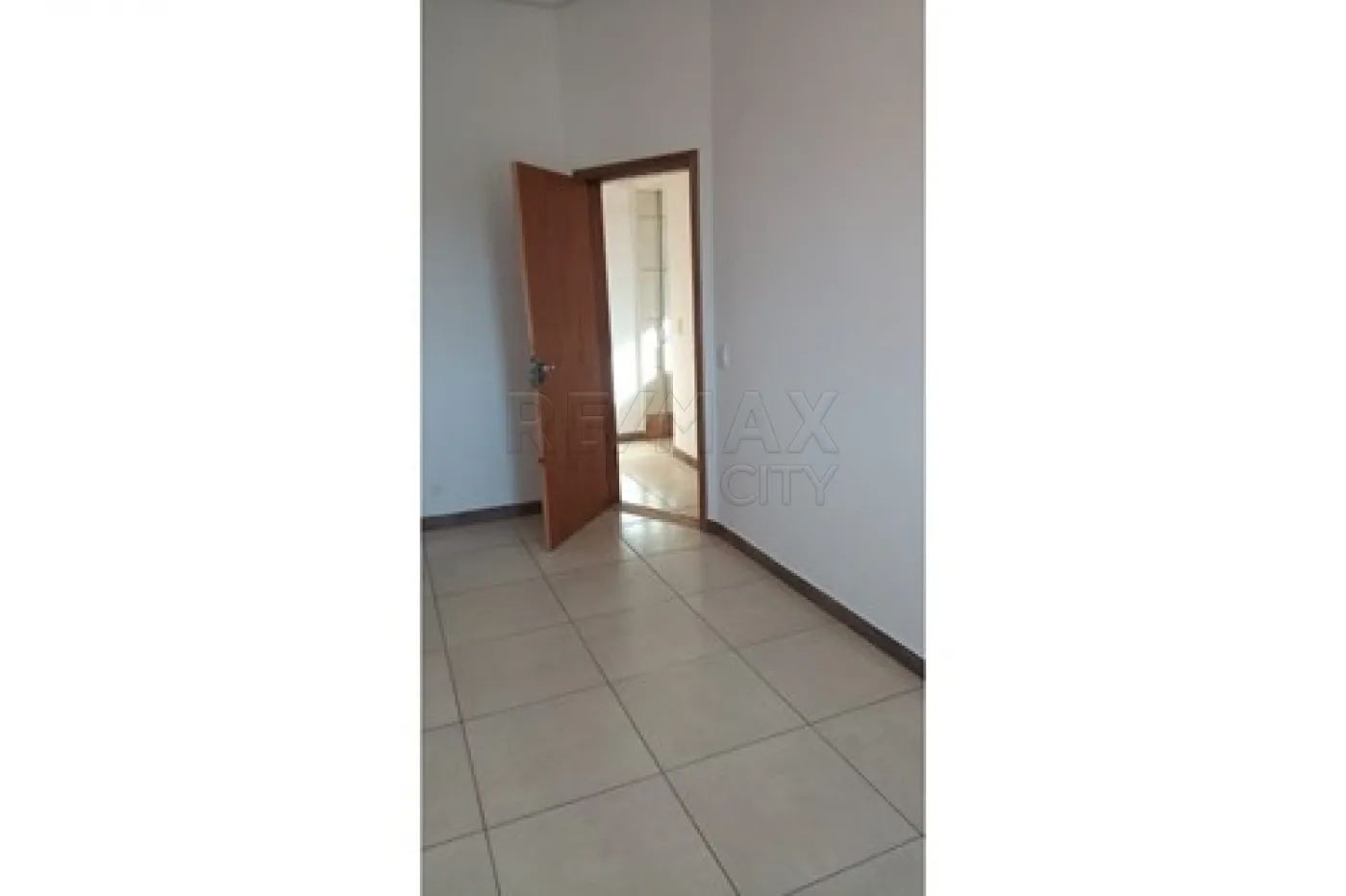 Comprar Casa / Padr&atilde;o em V&aacute;rzea Paulista R$ 850.000,00 - Foto 10