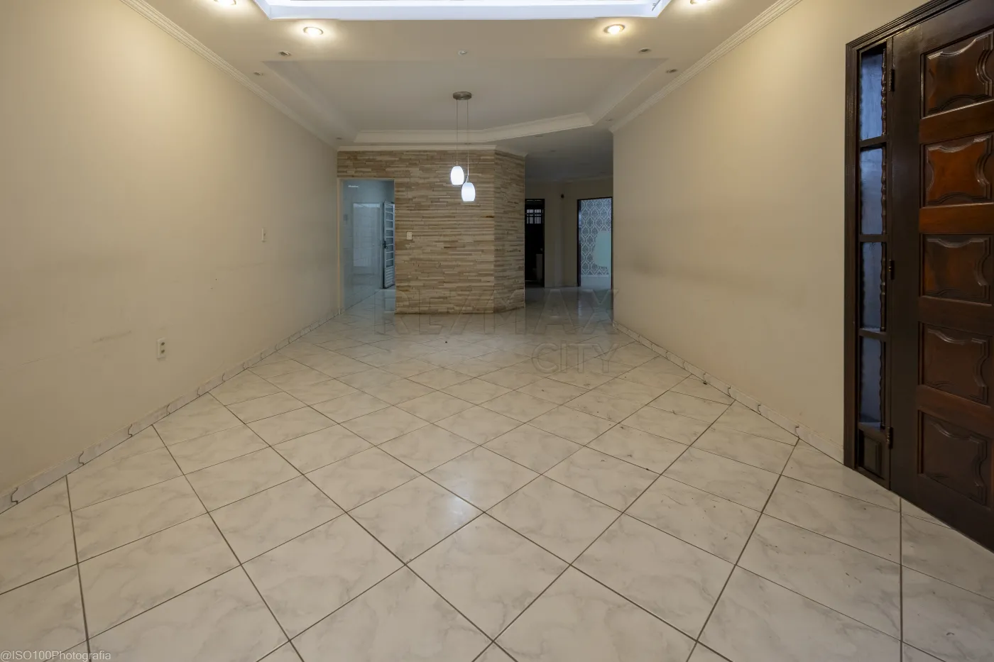 Alugar Casa / Padr&atilde;o em V&aacute;rzea Paulista R$ 8.000,00 - Foto 4