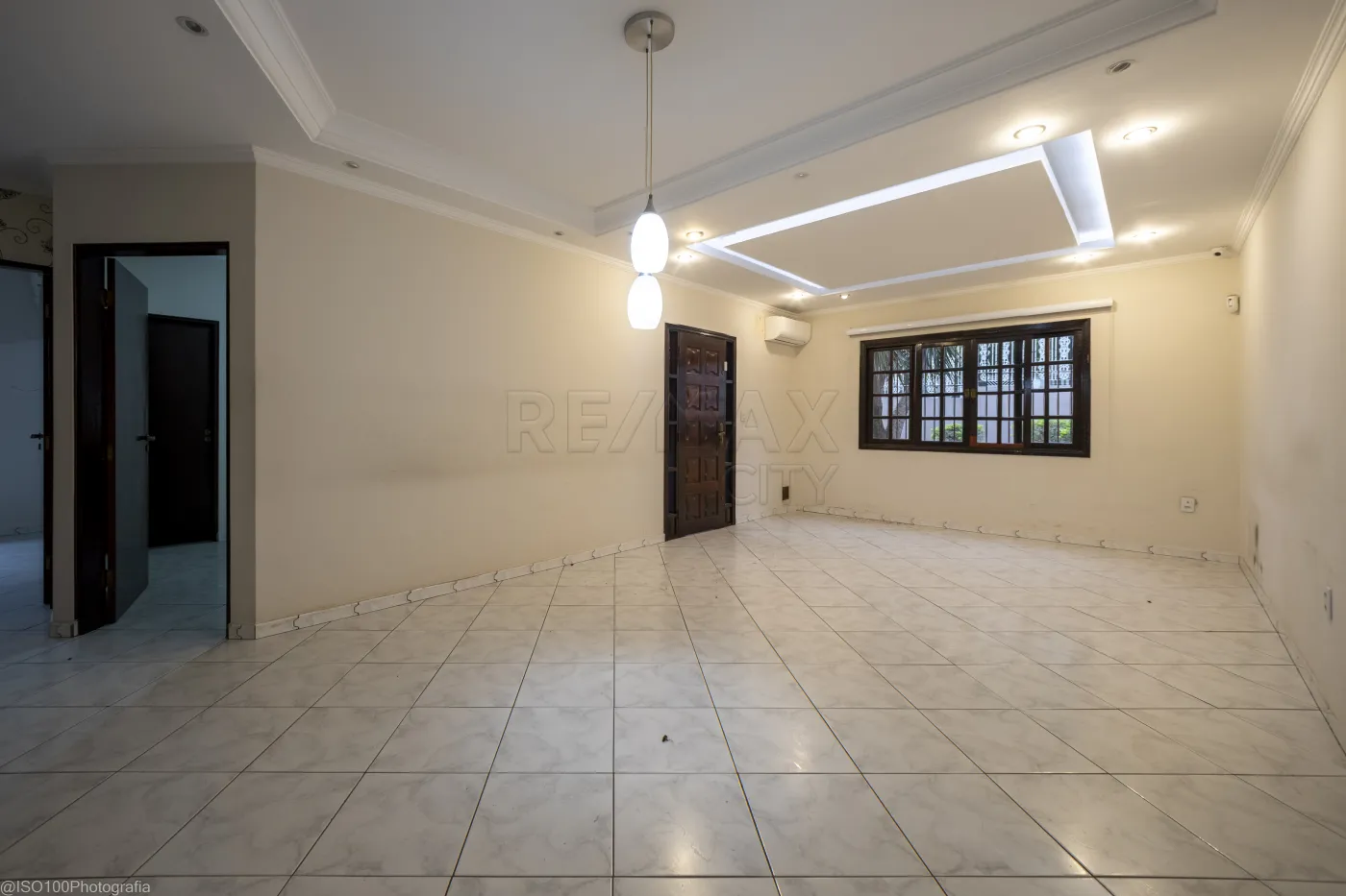 Alugar Casa / Padr&atilde;o em V&aacute;rzea Paulista R$ 8.000,00 - Foto 8