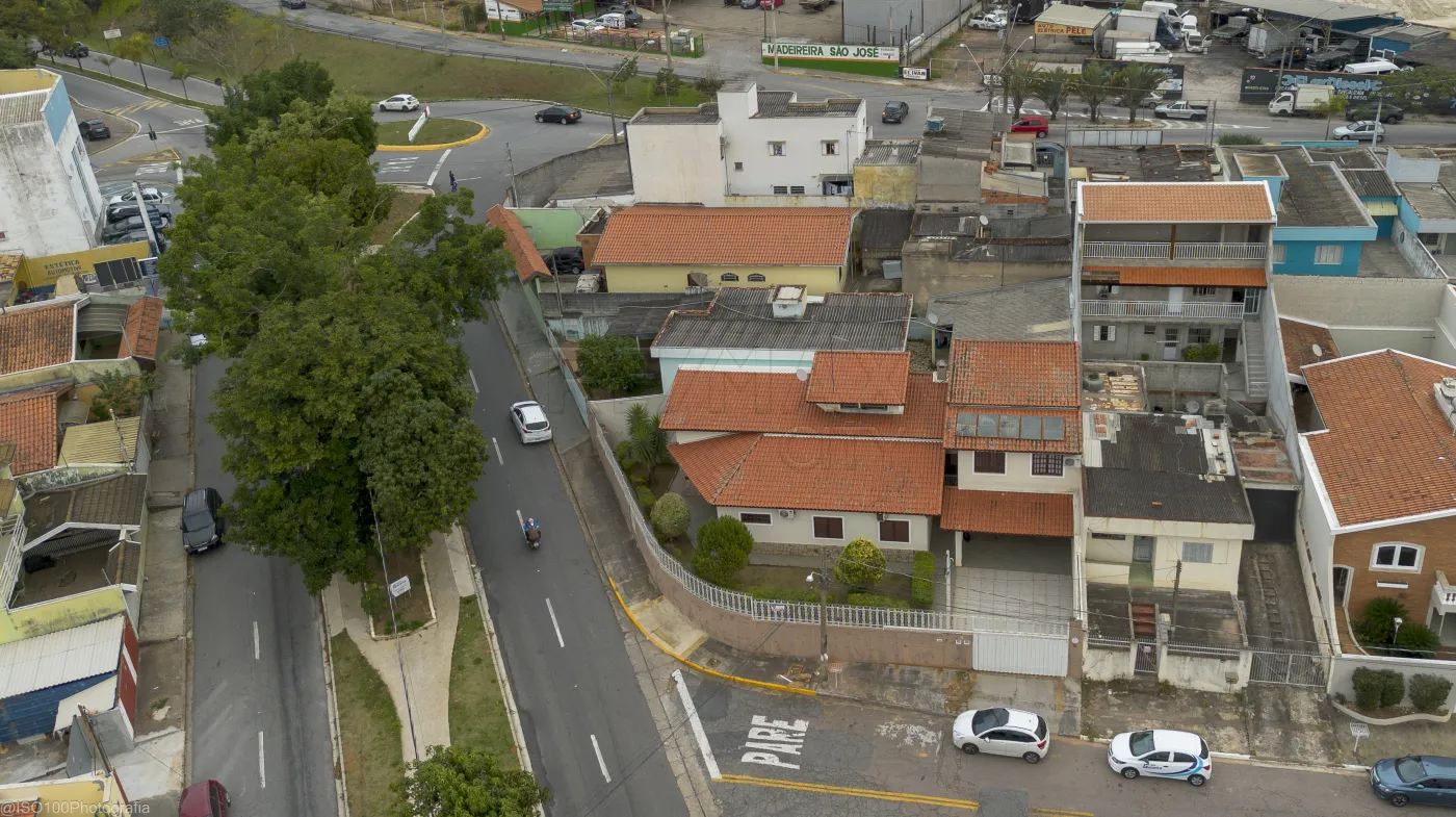 Alugar Casa / Padr&atilde;o em V&aacute;rzea Paulista R$ 8.000,00 - Foto 27
