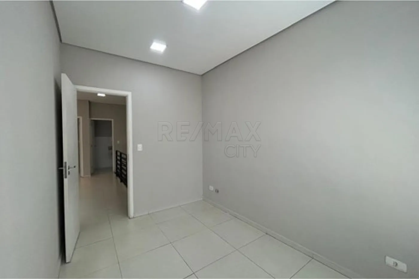 Alugar Comercial / Ponto Comercial em Itatiba R$ 4.610,00 - Foto 8