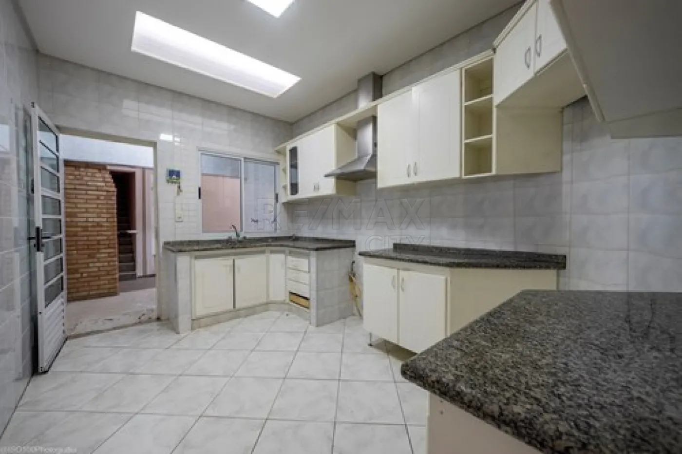 Comprar Casa / Padr&atilde;o em V&aacute;rzea Paulista R$ 800.000,00 - Foto 6