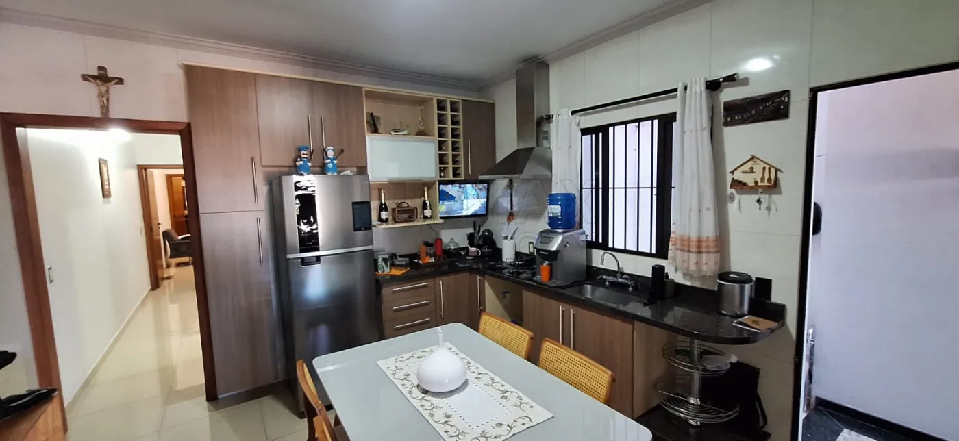 Comprar Casa / Padr&atilde;o em V&aacute;rzea Paulista R$ 635.000,00 - Foto 9