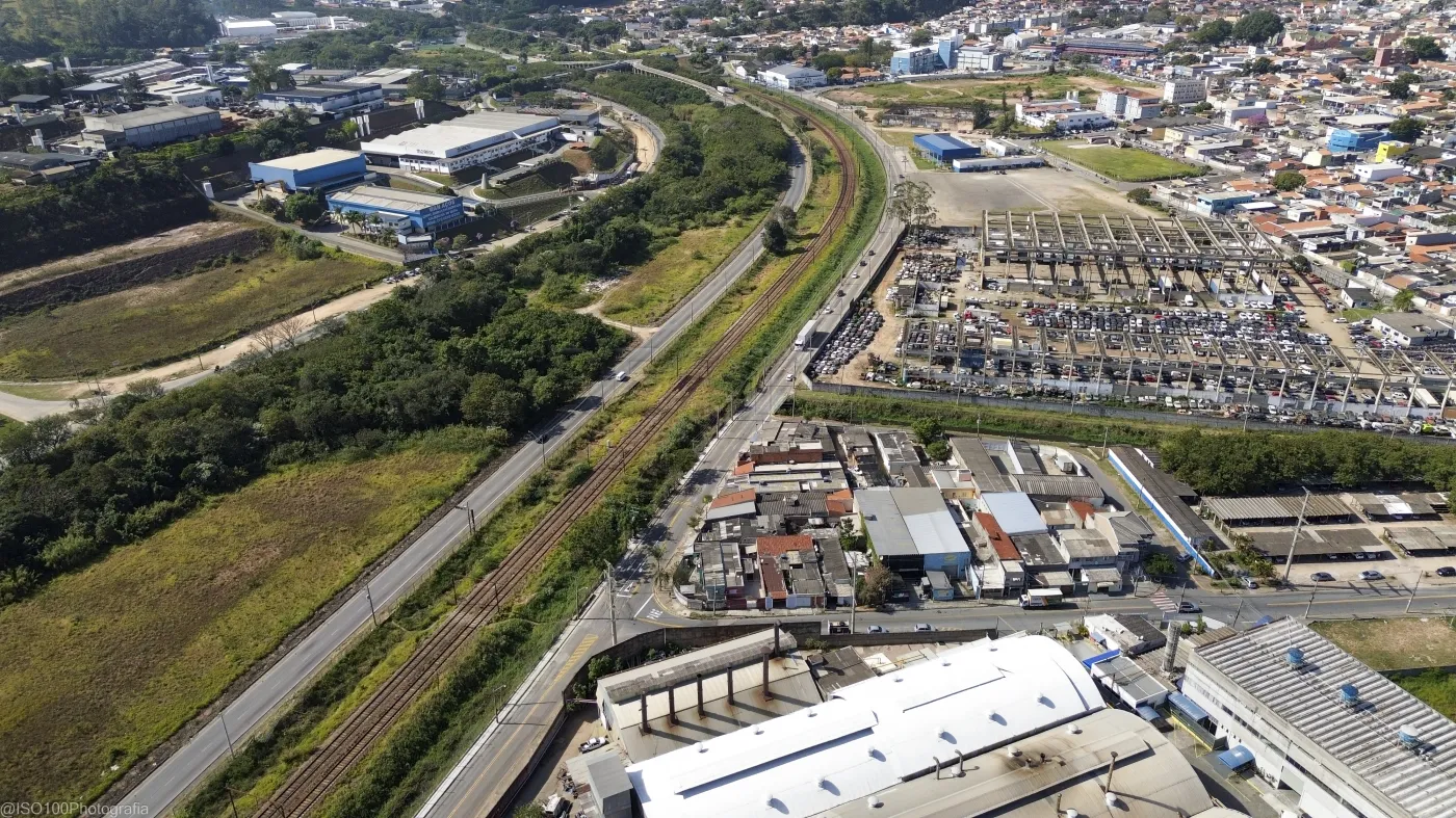 Comprar Terreno / Padr&atilde;o em V&aacute;rzea Paulista R$ 10.800.000,00 - Foto 3