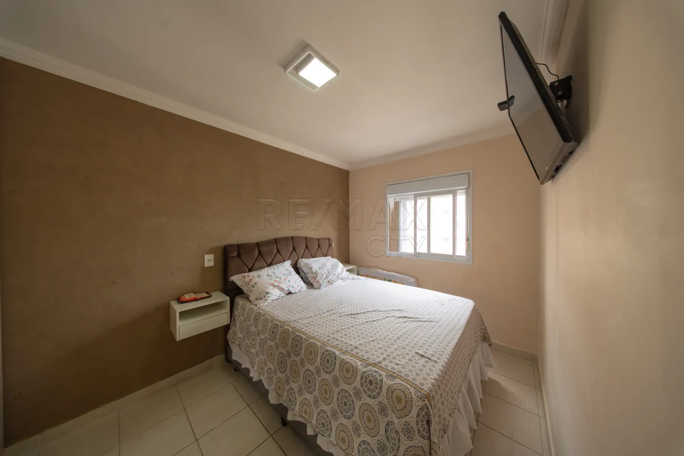 Comprar Apartamento / Padr&atilde;o em V&aacute;rzea Paulista R$ 400.000,00 - Foto 2