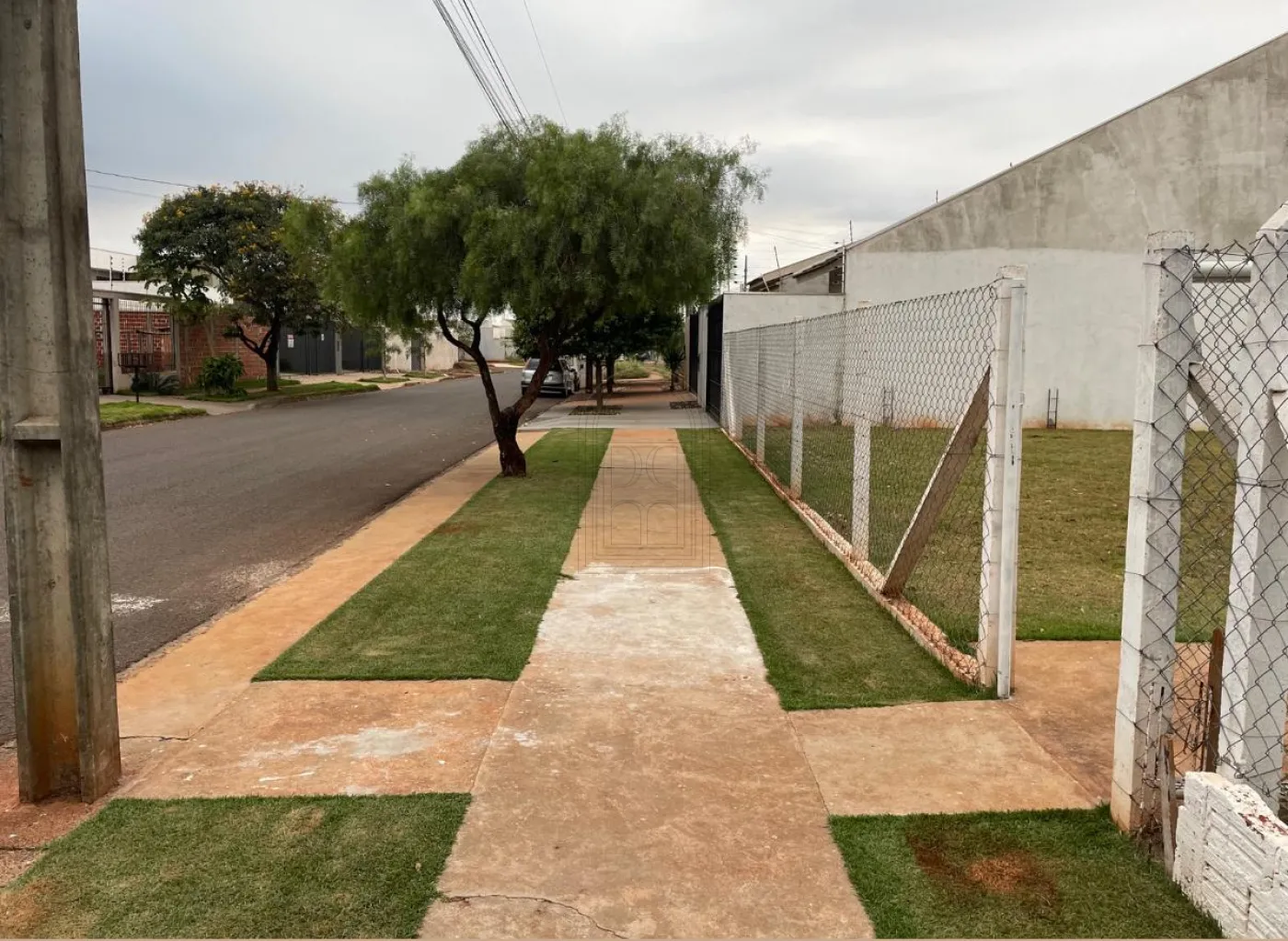 Comprar Terreno / Padr&atilde;o em Maring&aacute; R$ 320.000,00 - Foto 4