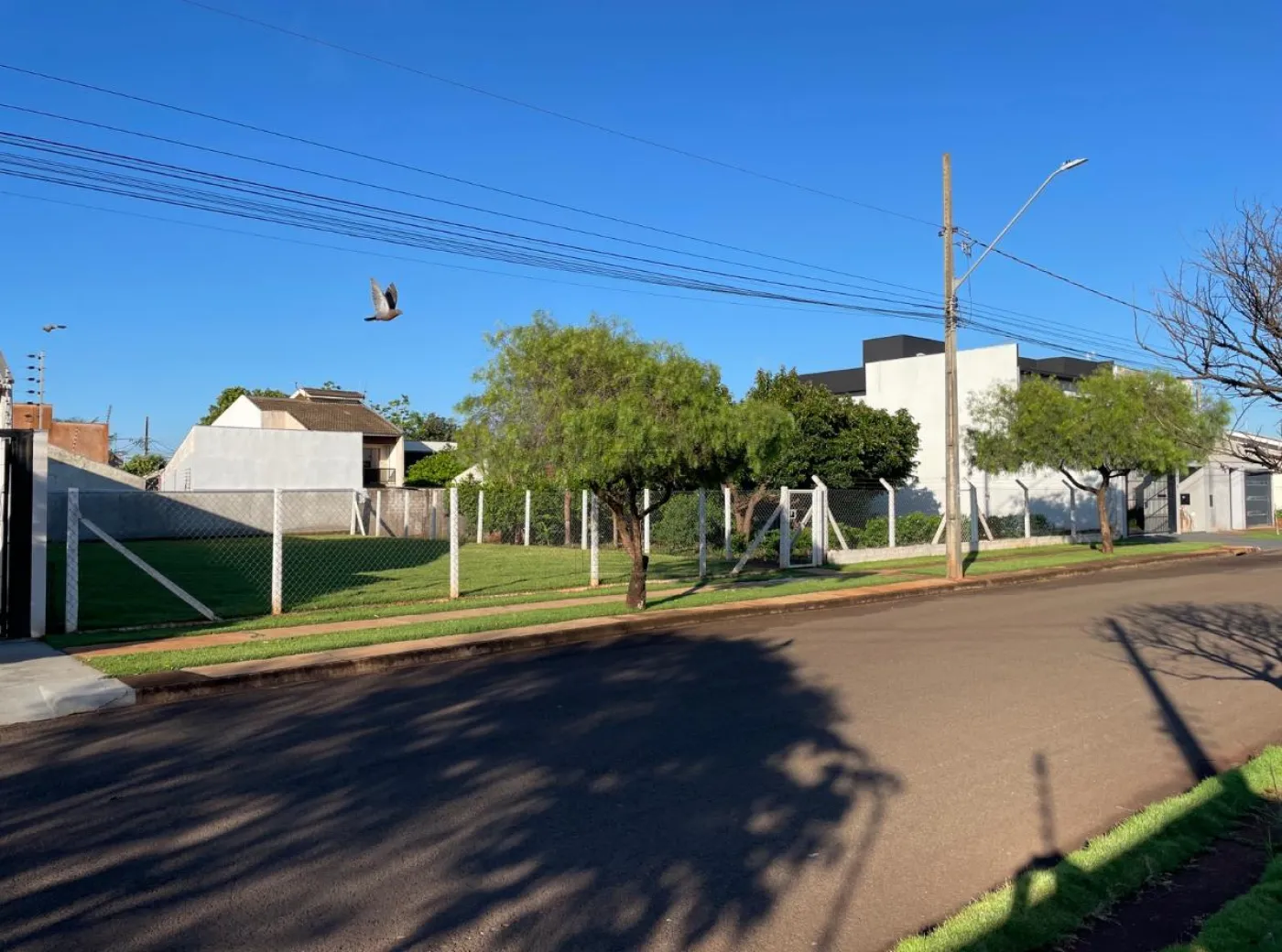 Comprar Terreno / Padr&atilde;o em Maring&aacute; R$ 320.000,00 - Foto 1