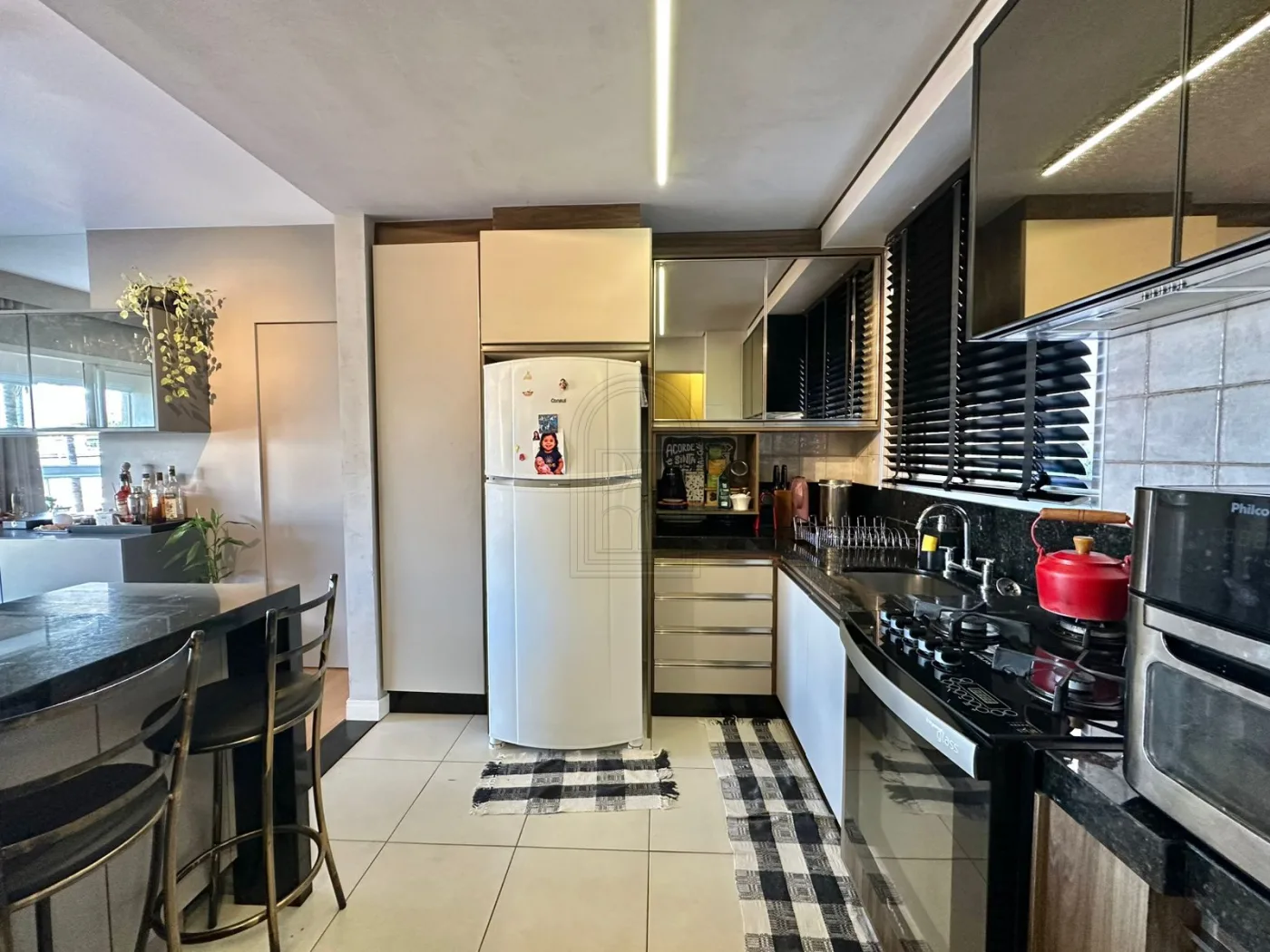Comprar Apartamento / Padr&atilde;o em Londrina R$ 769.000,00 - Foto 3