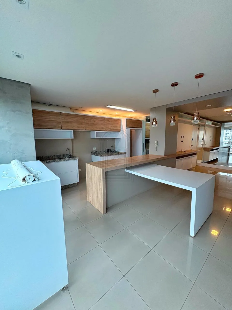 Comprar Apartamento / Padr&atilde;o em Londrina R$ 880.000,00 - Foto 1