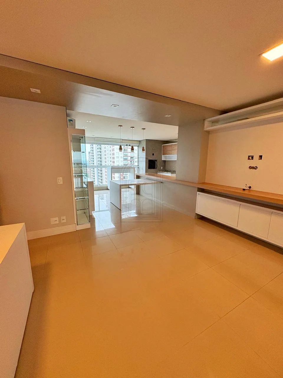 Comprar Apartamento / Padr&atilde;o em Londrina R$ 880.000,00 - Foto 4