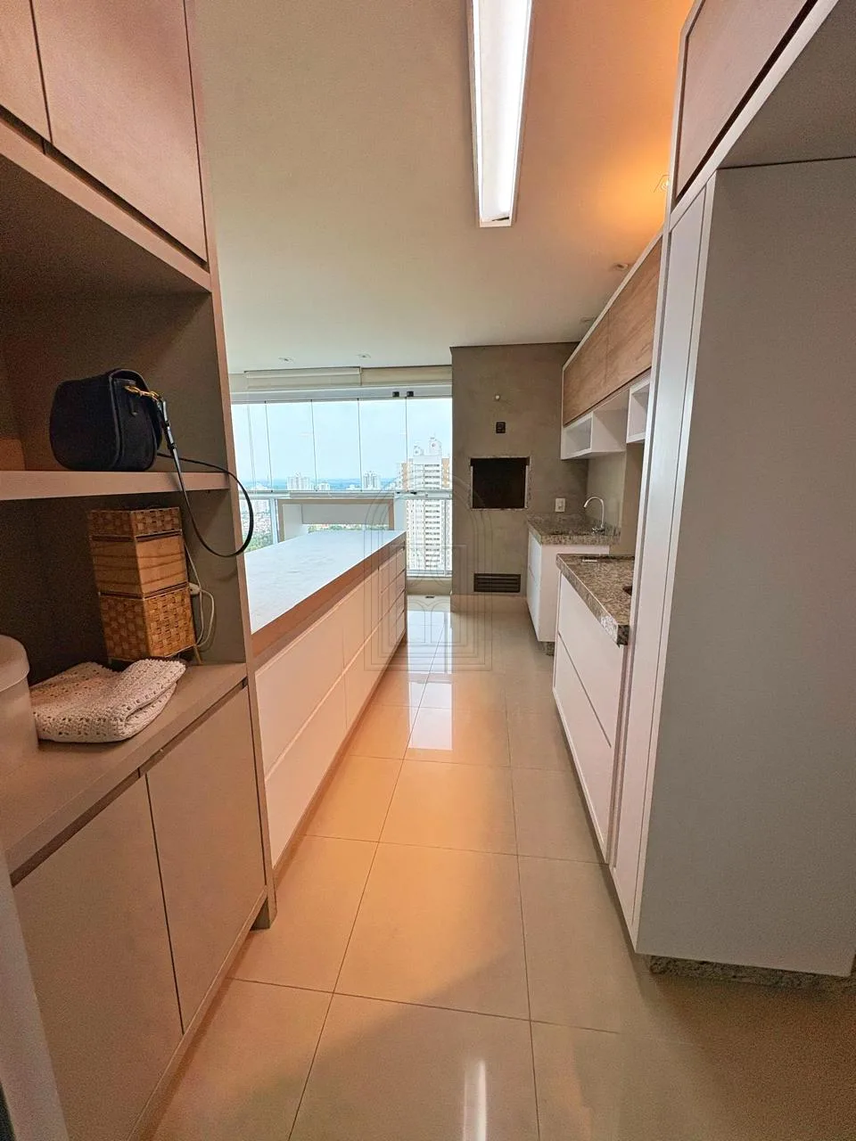 Comprar Apartamento / Padr&atilde;o em Londrina R$ 880.000,00 - Foto 10