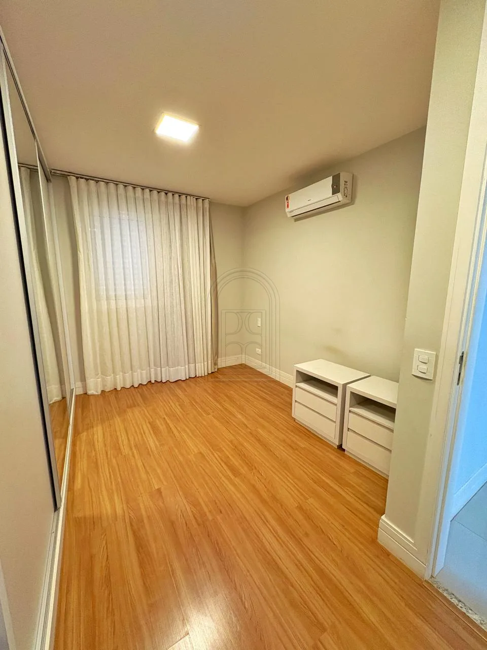 Comprar Apartamento / Padr&atilde;o em Londrina R$ 880.000,00 - Foto 9