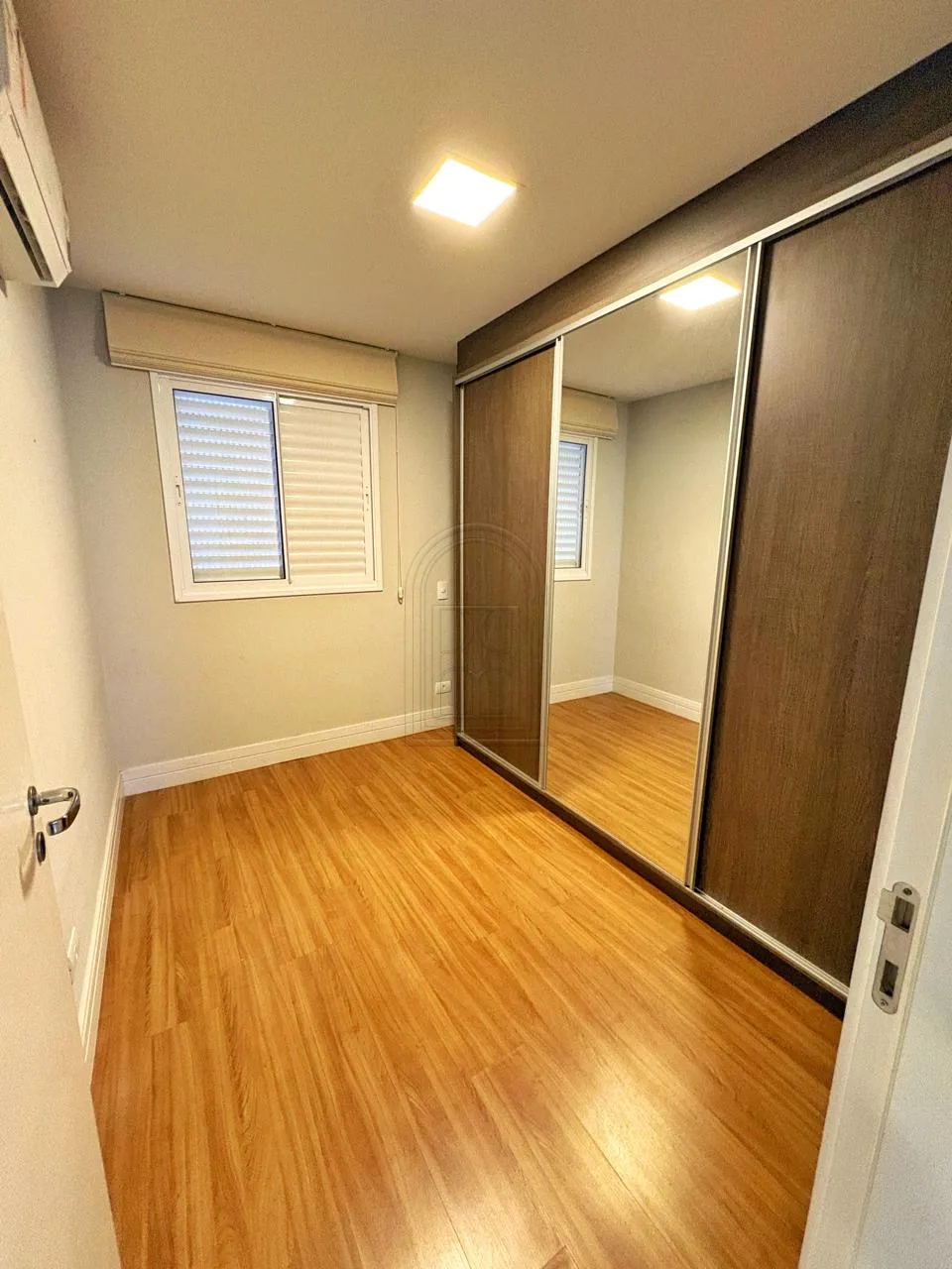 Comprar Apartamento / Padr&atilde;o em Londrina R$ 880.000,00 - Foto 12