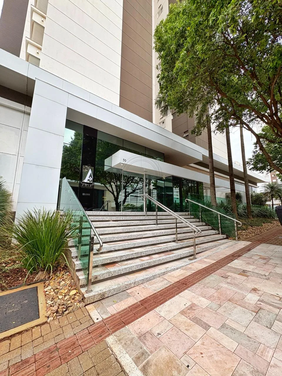 Comprar Apartamento / Padr&atilde;o em Londrina R$ 880.000,00 - Foto 13