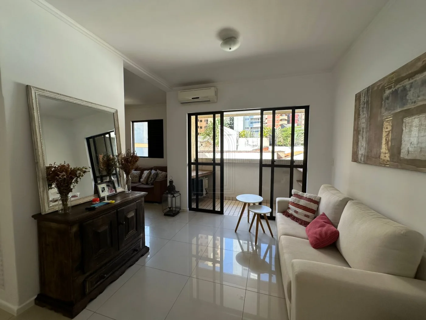Comprar Apartamento / Padr&atilde;o em Londrina R$ 500.000,00 - Foto 3