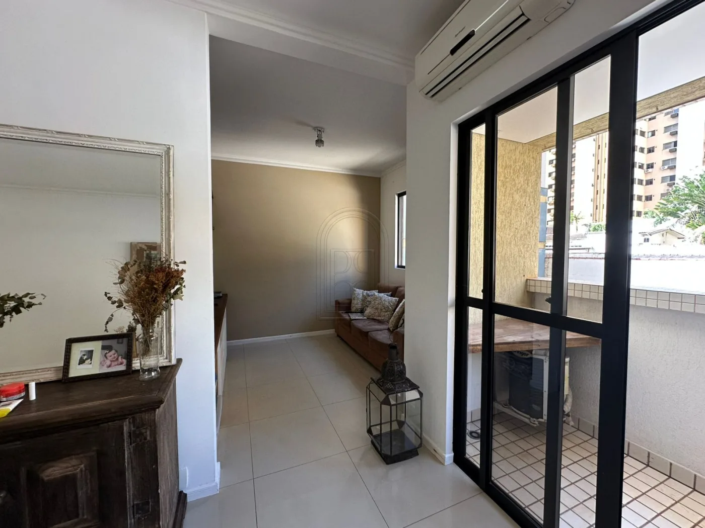 Comprar Apartamento / Padr&atilde;o em Londrina R$ 500.000,00 - Foto 4