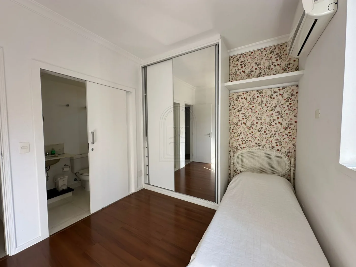 Comprar Apartamento / Padr&atilde;o em Londrina R$ 500.000,00 - Foto 8