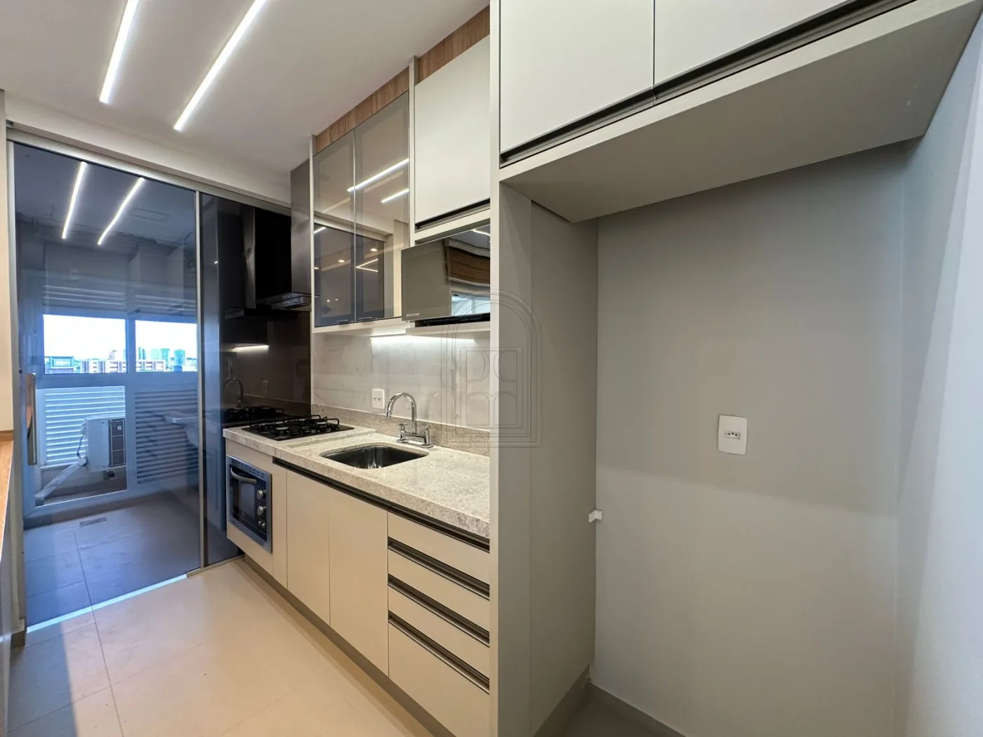 Comprar Apartamento / Padr&atilde;o em Londrina R$ 535.000,00 - Foto 4