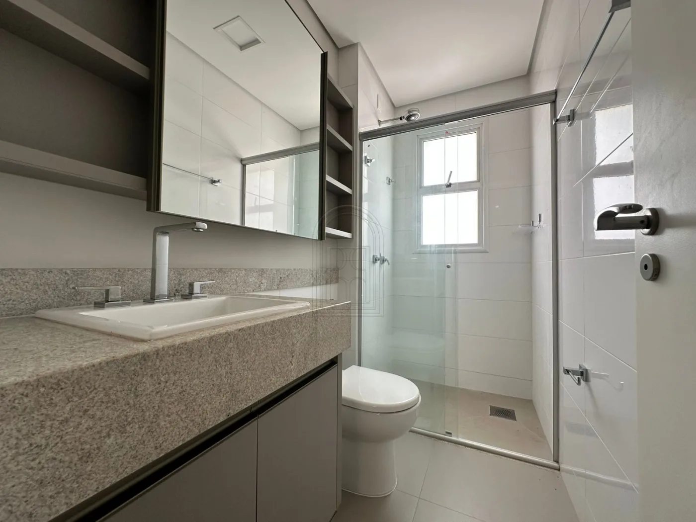 Comprar Apartamento / Padr&atilde;o em Londrina R$ 535.000,00 - Foto 10