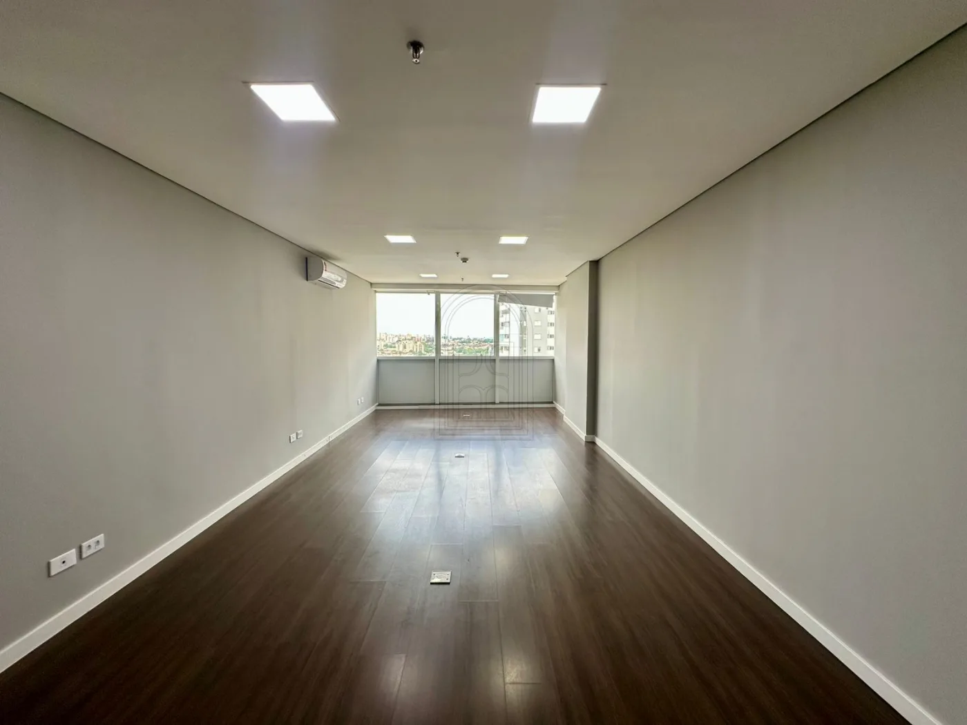 Alugar Comercial / Sala em Londrina R$ 2.900,00 - Foto 3