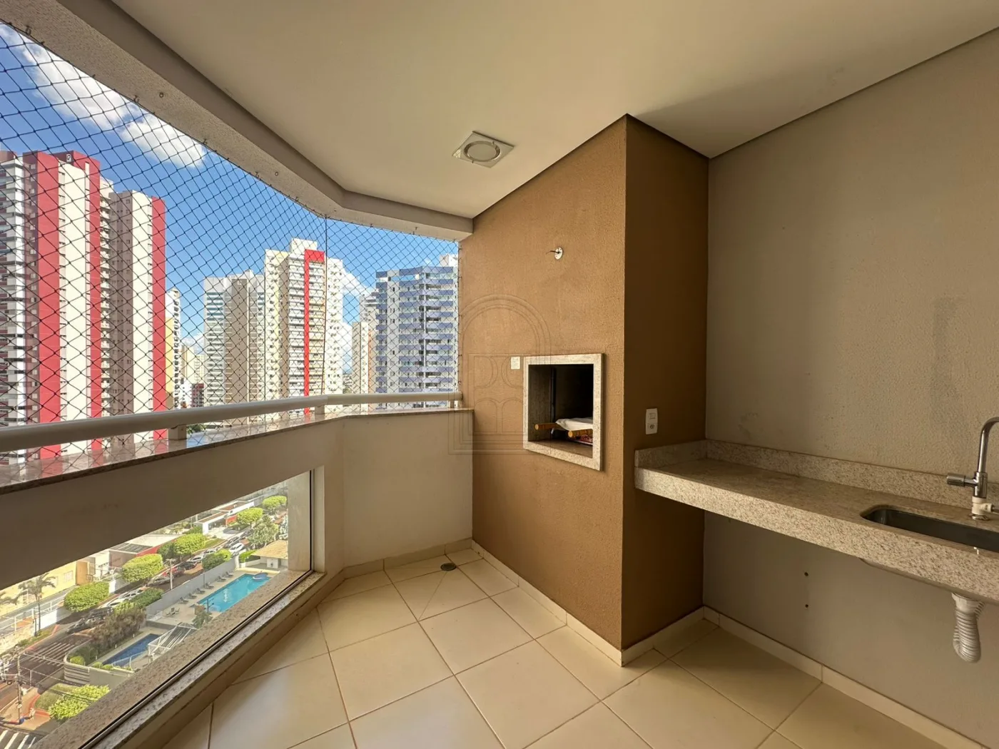 Comprar Apartamento / Padr&atilde;o em Londrina R$ 700.000,00 - Foto 1