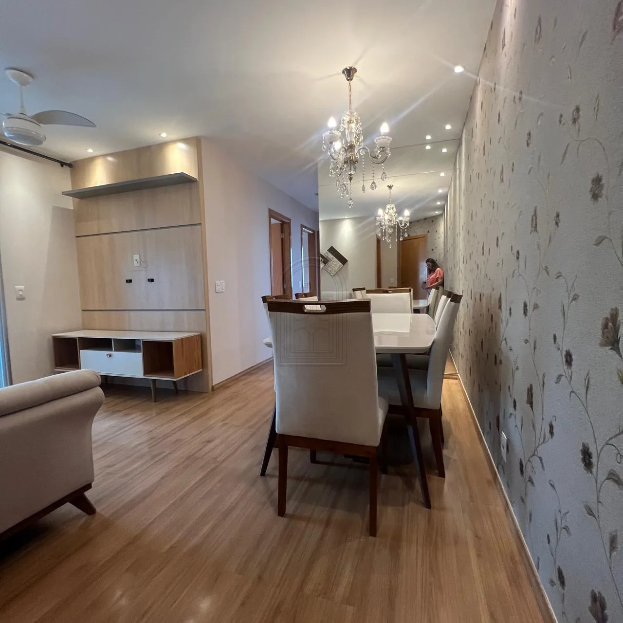 Comprar Apartamento / Padr&atilde;o em Londrina R$ 765.000,00 - Foto 1