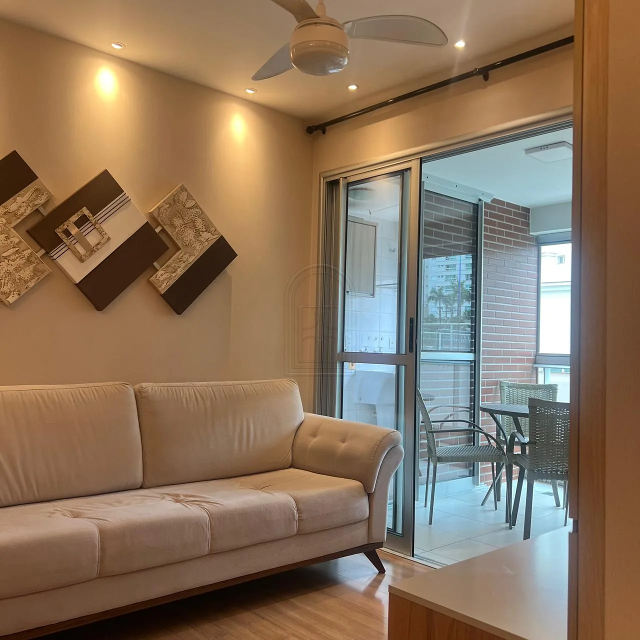 Comprar Apartamento / Padr&atilde;o em Londrina R$ 765.000,00 - Foto 2