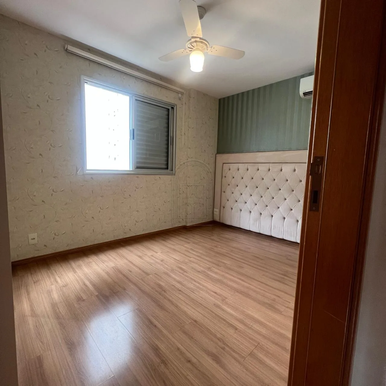 Comprar Apartamento / Padr&atilde;o em Londrina R$ 765.000,00 - Foto 13