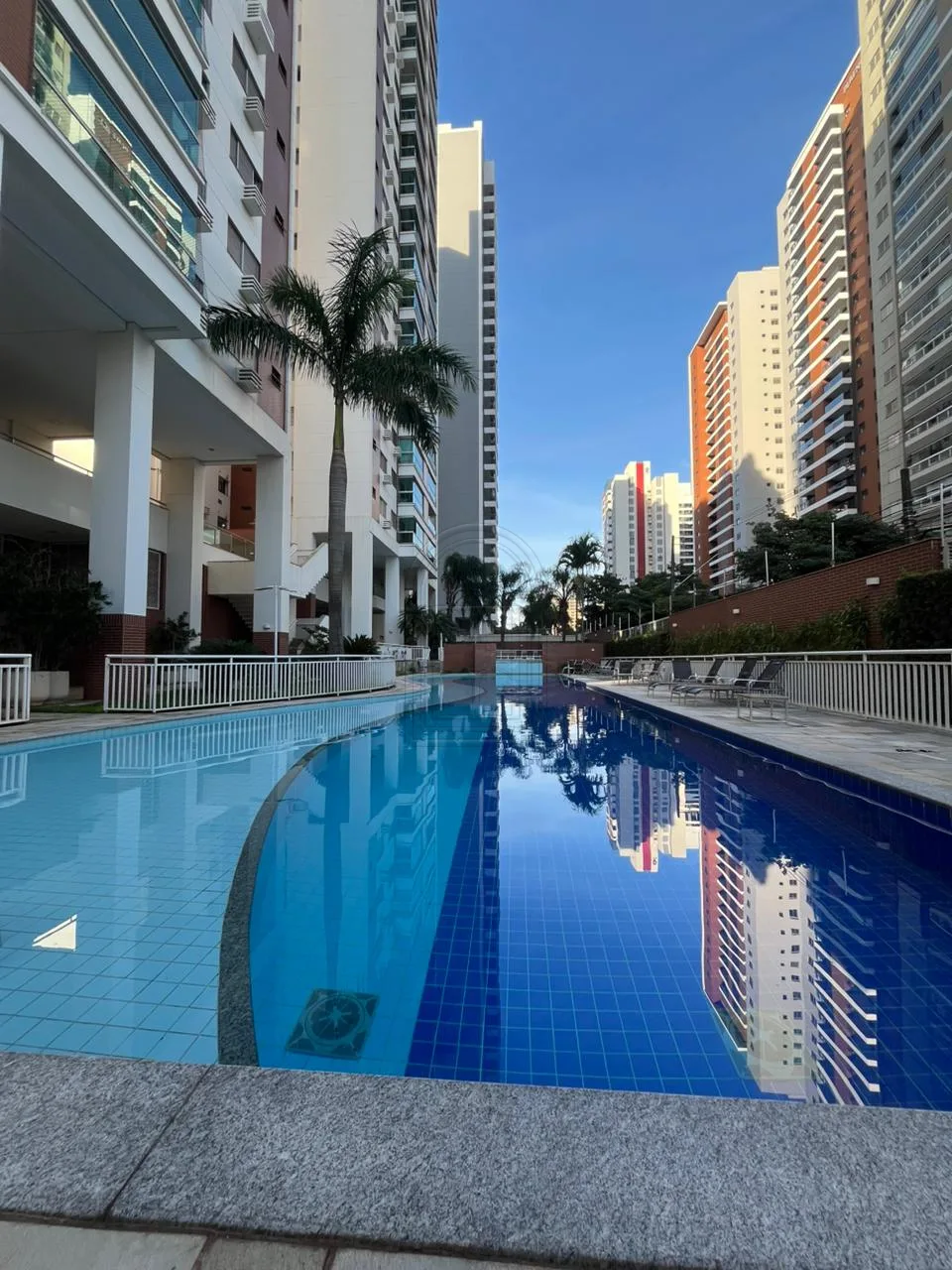 Comprar Apartamento / Padr&atilde;o em Londrina R$ 765.000,00 - Foto 28