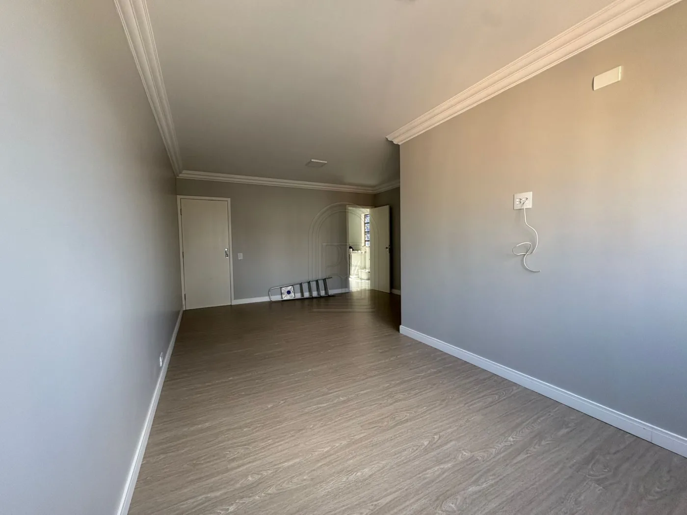 Comprar Apartamento / Padr&atilde;o em Londrina R$ 650.000,00 - Foto 2