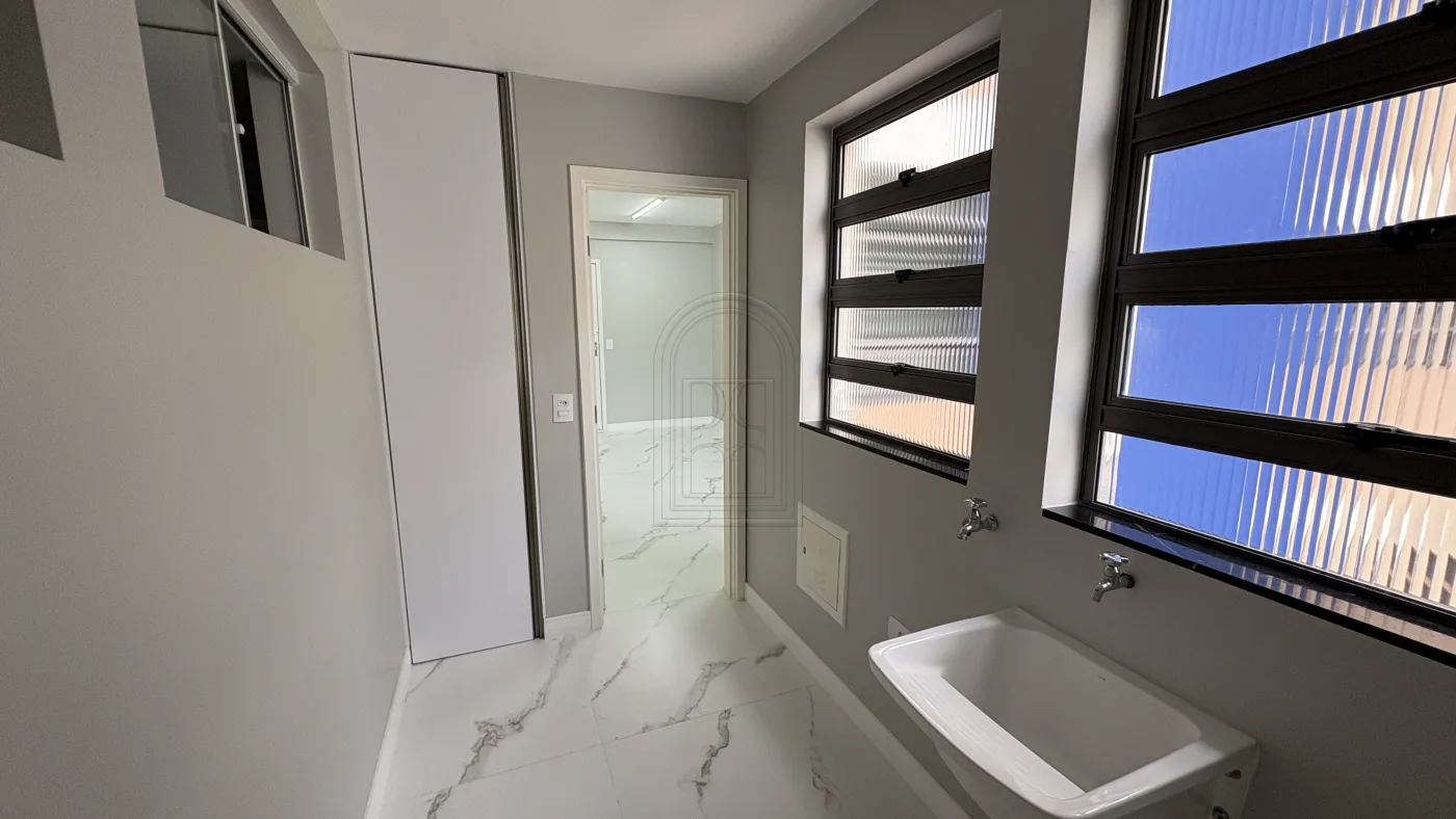 Comprar Apartamento / Padr&atilde;o em Londrina R$ 650.000,00 - Foto 7