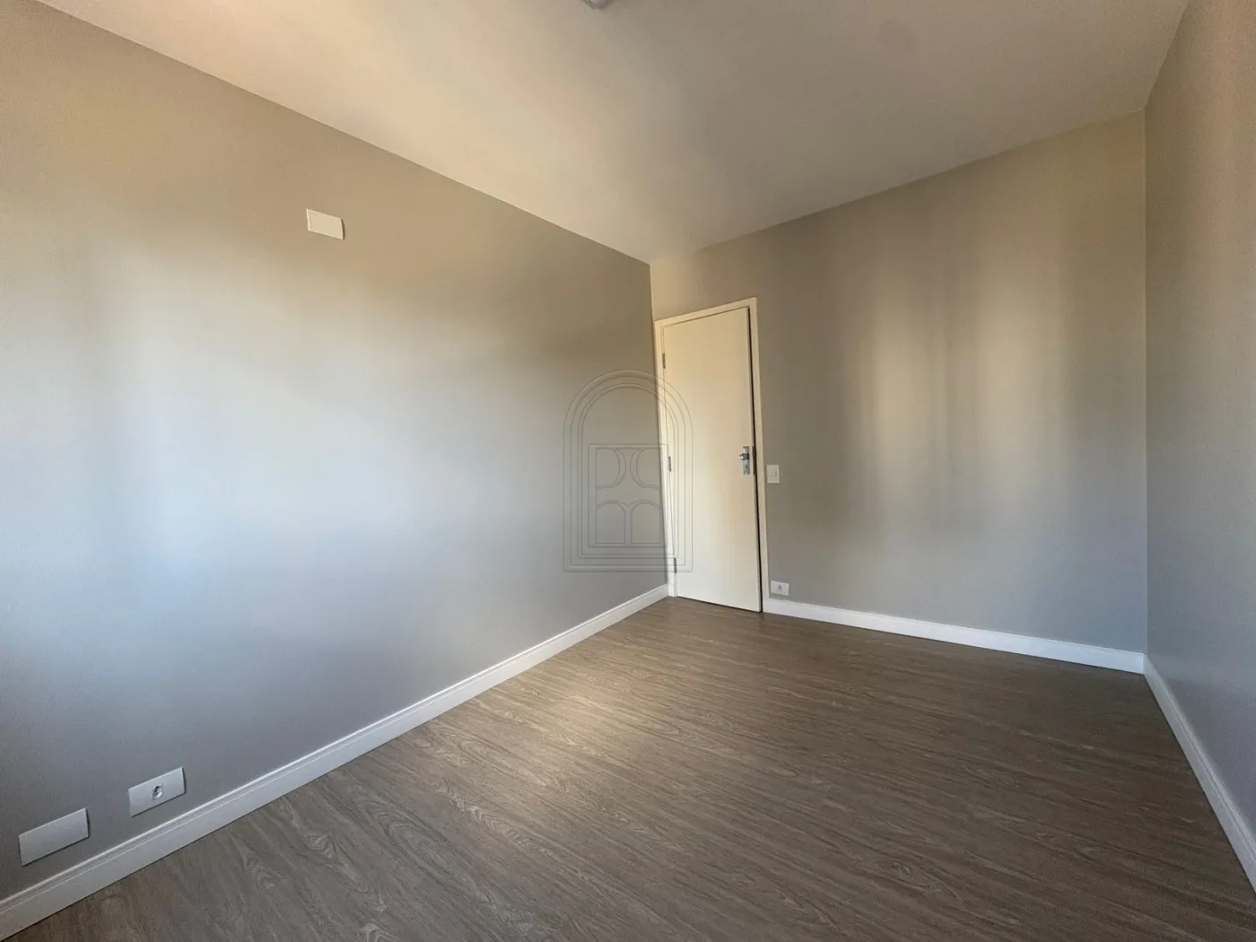 Comprar Apartamento / Padr&atilde;o em Londrina R$ 650.000,00 - Foto 13