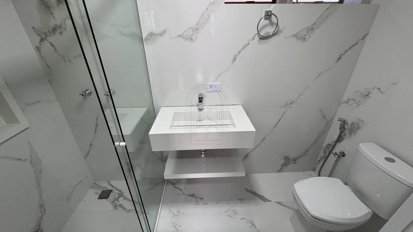 Comprar Apartamento / Padr&atilde;o em Londrina R$ 650.000,00 - Foto 19