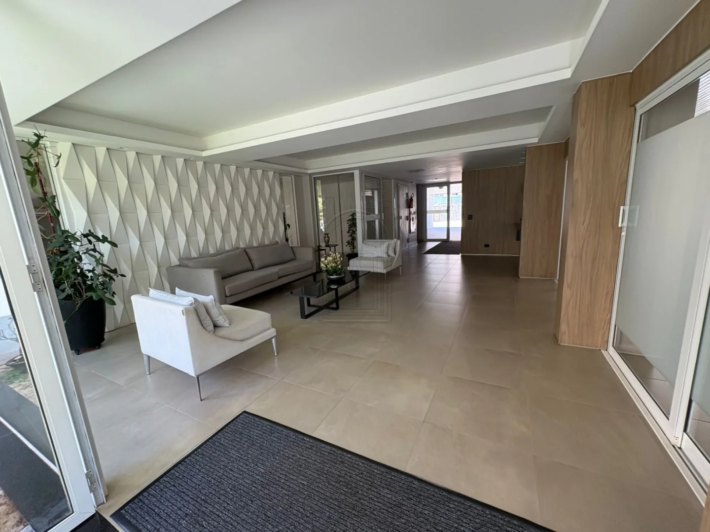 Comprar Apartamento / Padr&atilde;o em Londrina R$ 650.000,00 - Foto 27