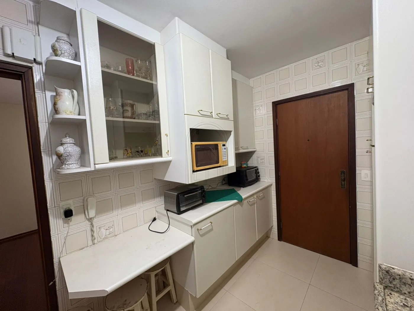 Comprar Apartamento / Padr&atilde;o em Londrina R$ 430.000,00 - Foto 7