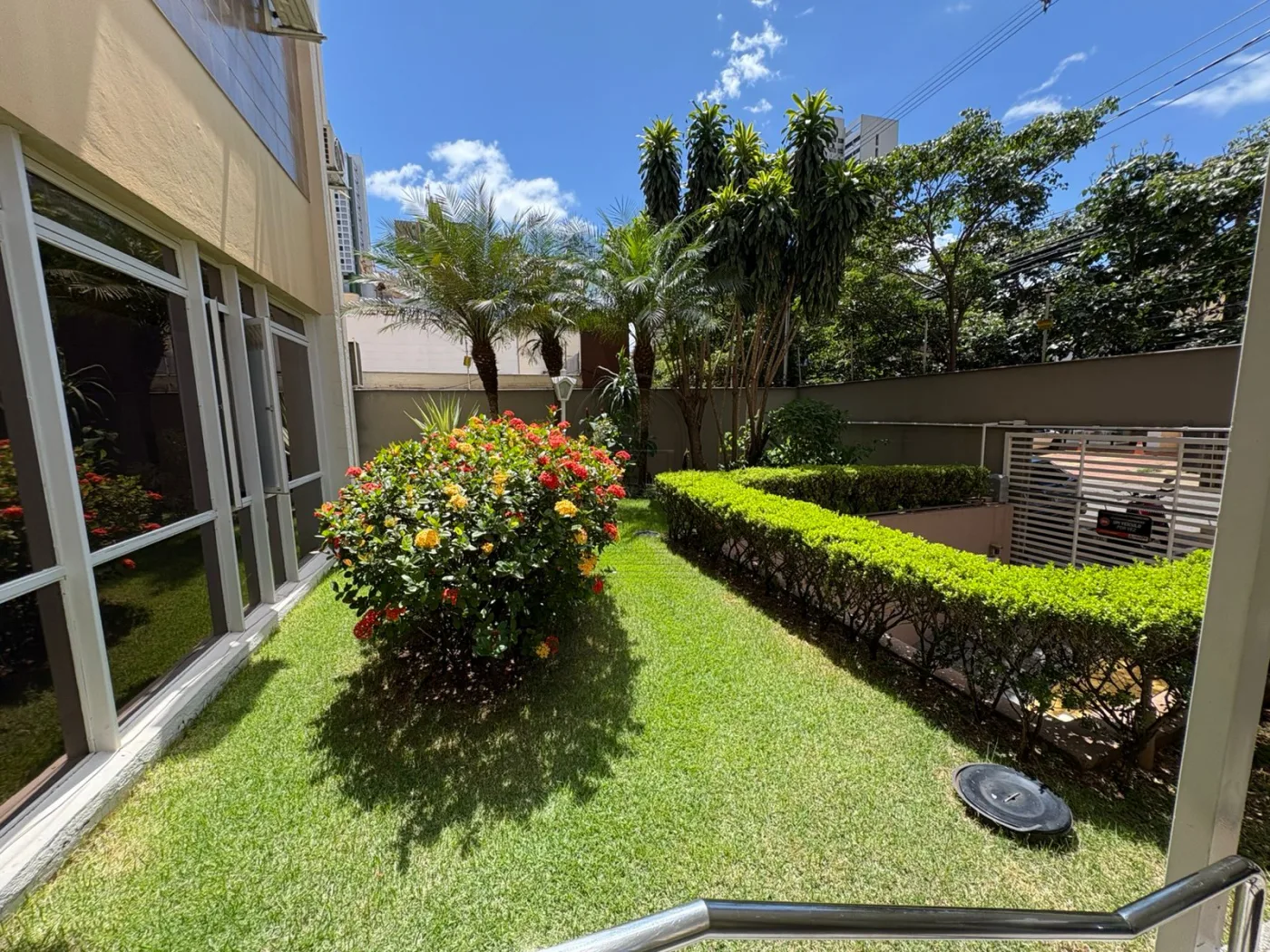 Comprar Apartamento / Padr&atilde;o em Londrina R$ 430.000,00 - Foto 24