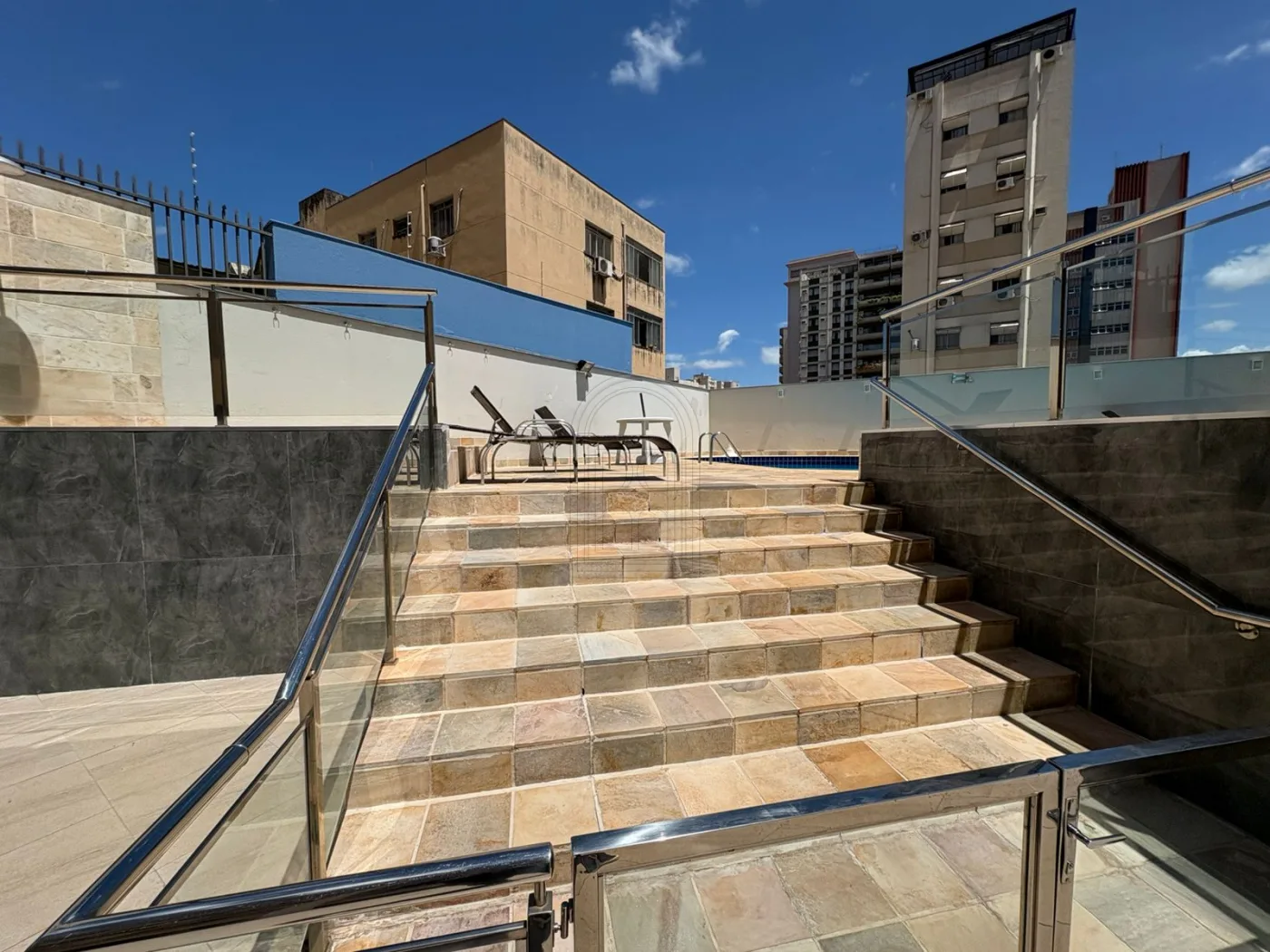 Comprar Apartamento / Padr&atilde;o em Londrina R$ 430.000,00 - Foto 33