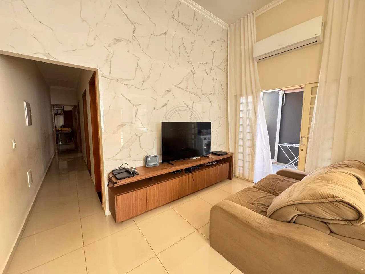 Comprar Casa / Padr&atilde;o em Londrina R$ 700.000,00 - Foto 4