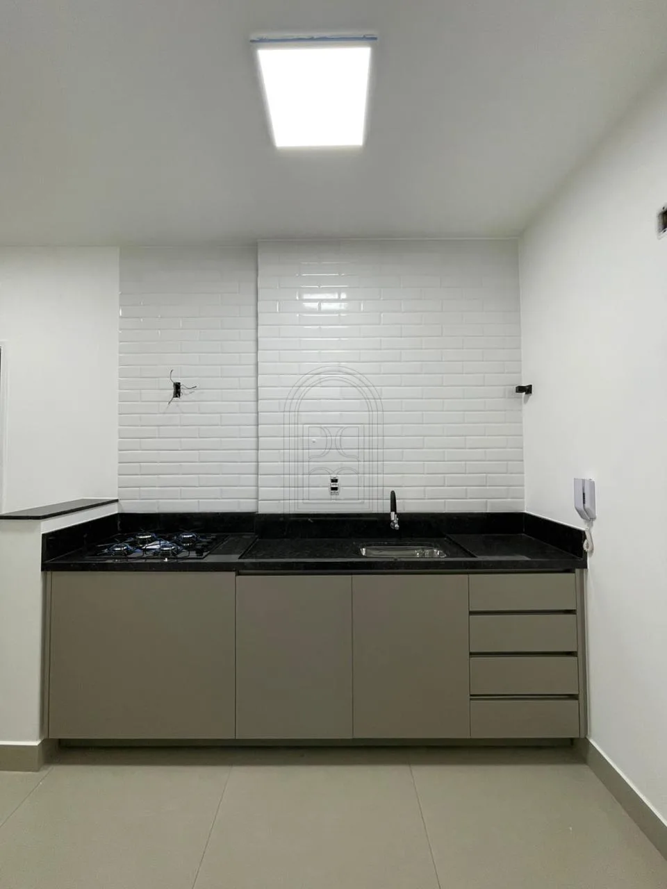 Comprar Apartamento / Padr&atilde;o em Londrina R$ 360.000,00 - Foto 1