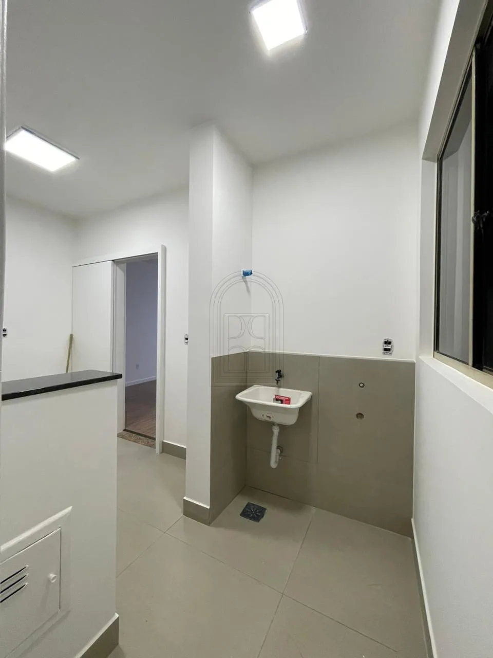 Comprar Apartamento / Padr&atilde;o em Londrina R$ 360.000,00 - Foto 3